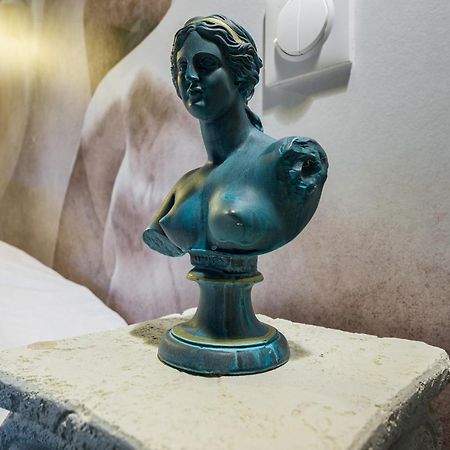 Le Musee D'Aphrodite / Jacuzzi Montgeron Экстерьер фото