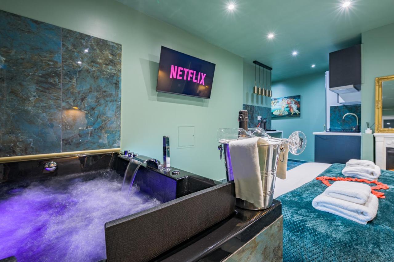 Le Musee D'Aphrodite / Jacuzzi Montgeron Экстерьер фото